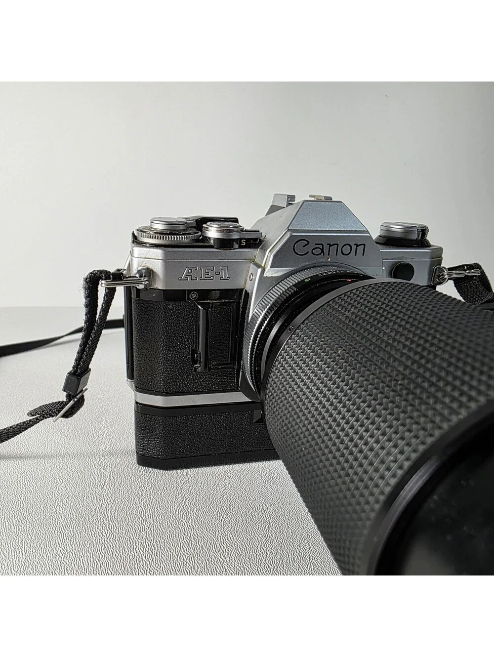 Canon AE-1 Silver 35mm SLR Film Camera W/ 75-205mm Vivitar Lens & Winder Vintage